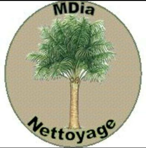 Logo de M dia Nettoyage, société de travaux en Gardiennage