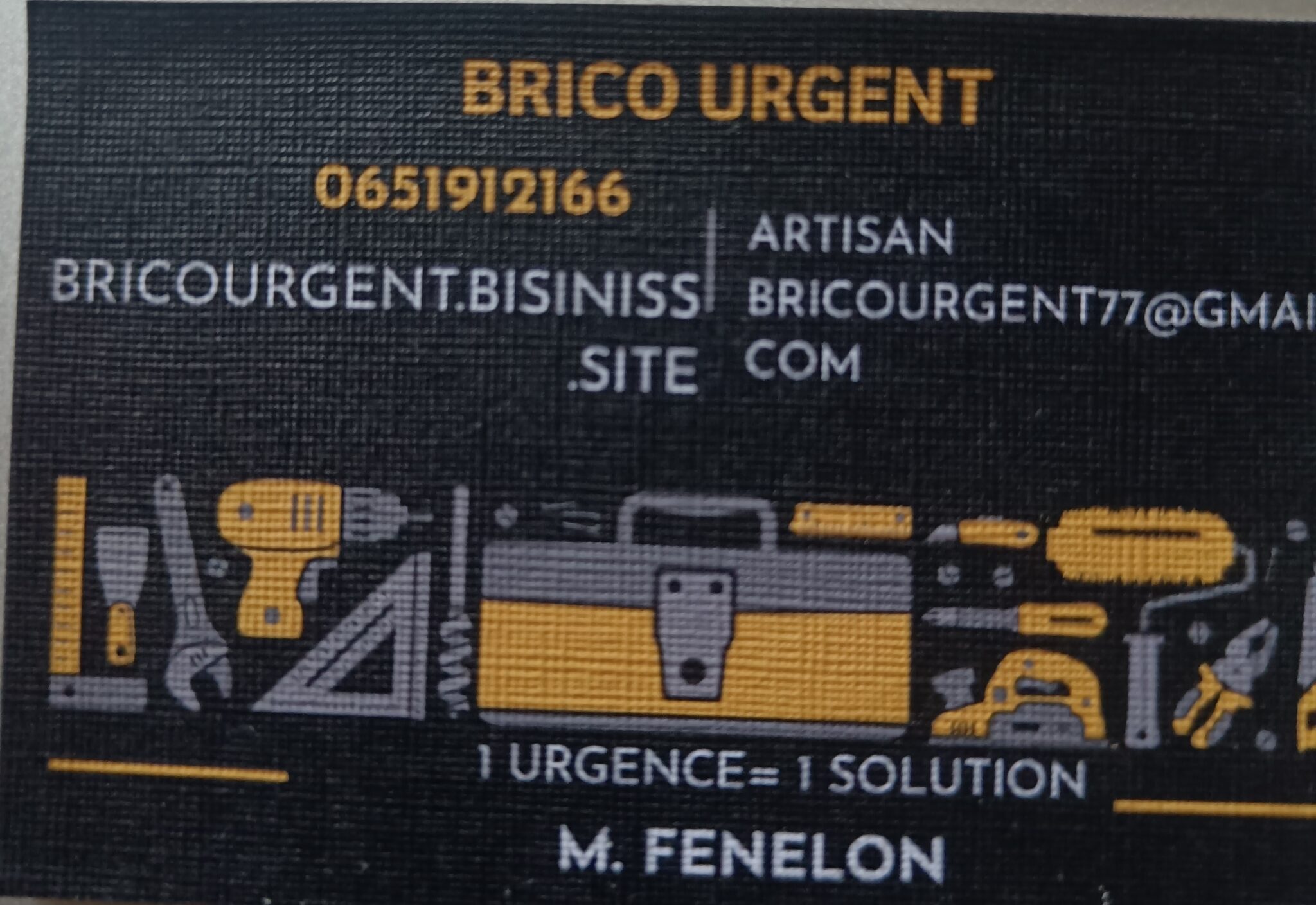 Logo de Brico Urgent, société de travaux en Petits travaux en électricité (rajout de prises, de luminaires ...)