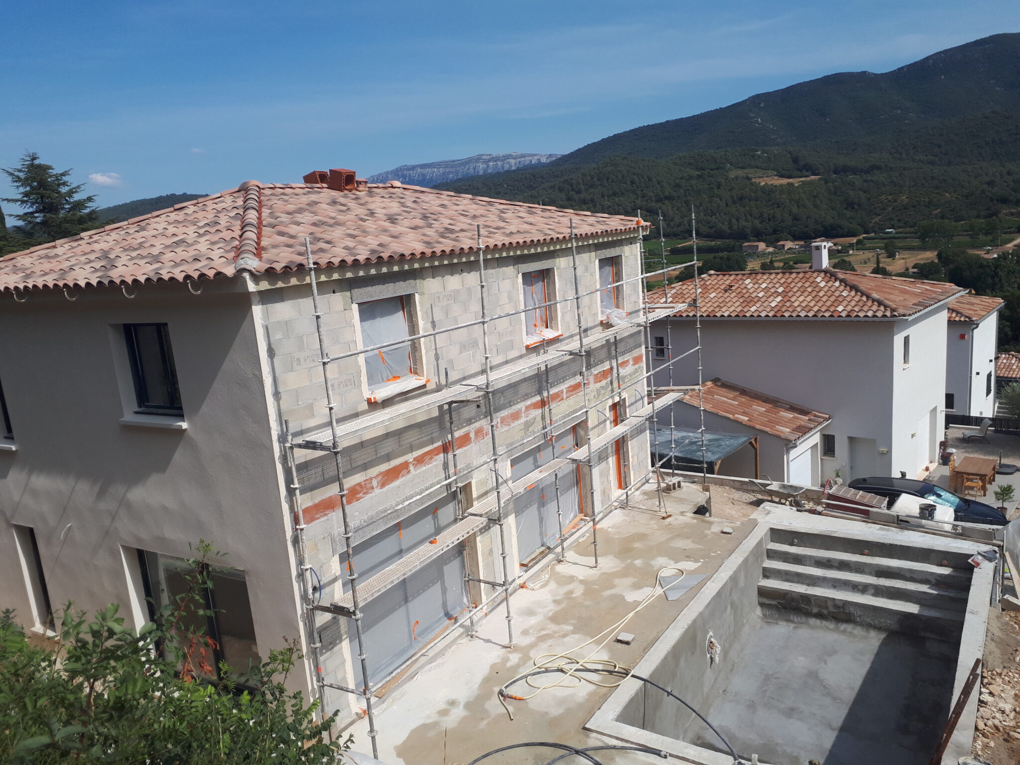 Logo de BTR BATI SUD, société de travaux en Maçonnerie : construction de murs, cloisons, murage de porte