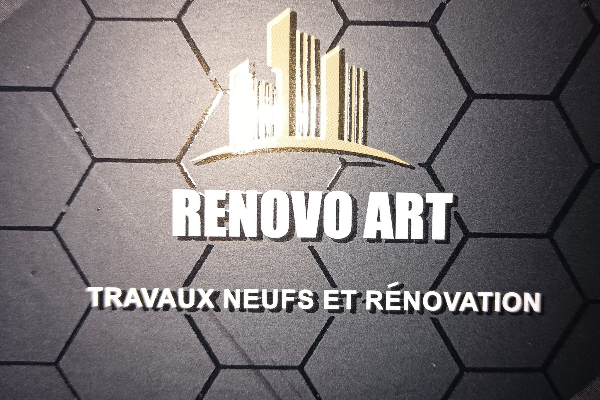 Logo de Renovo Art, société de travaux en Fourniture et pose de linos