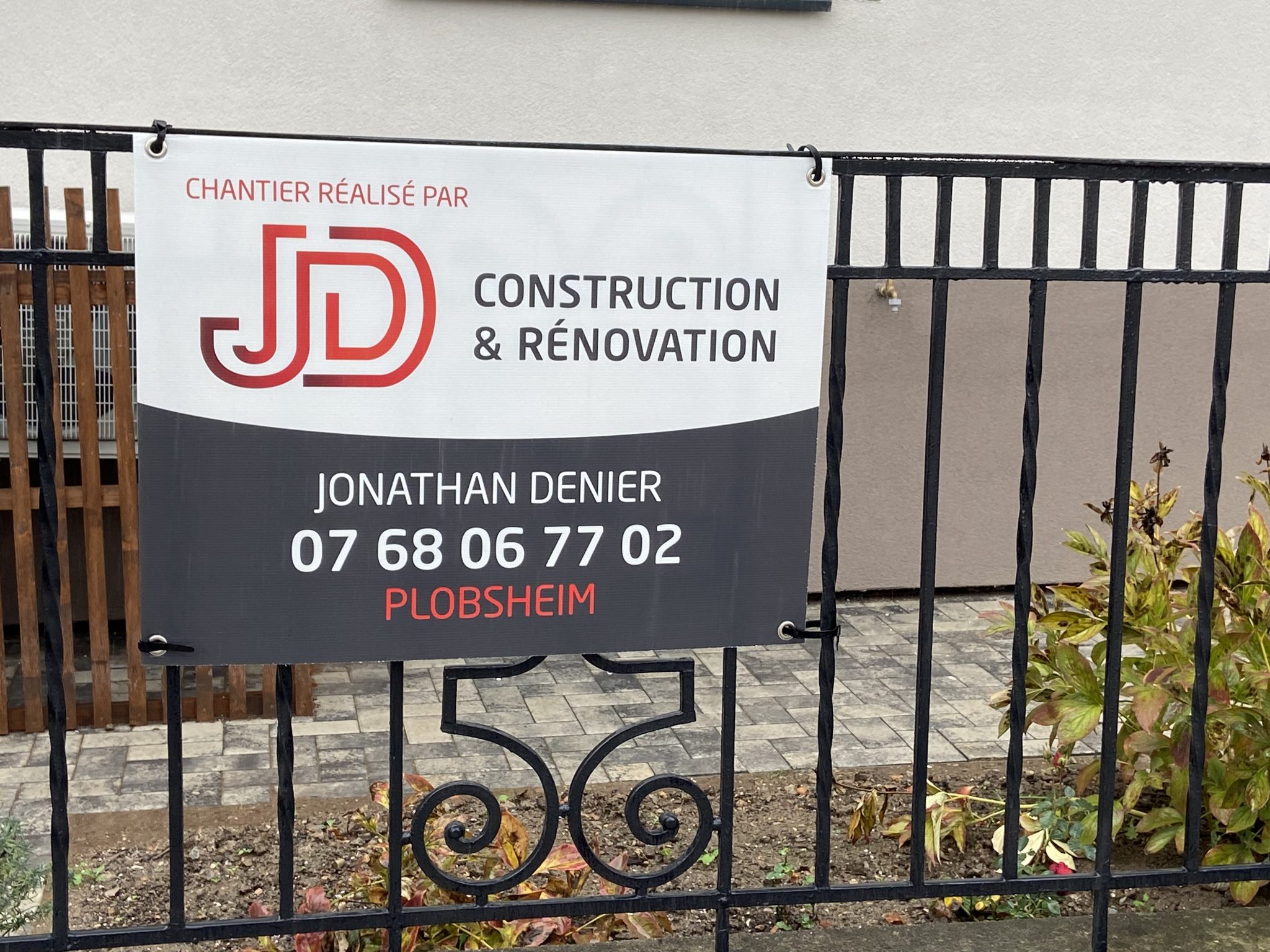 Logo de JDconstruction/renovation, société de travaux en Construction & Rénovation de cloisons